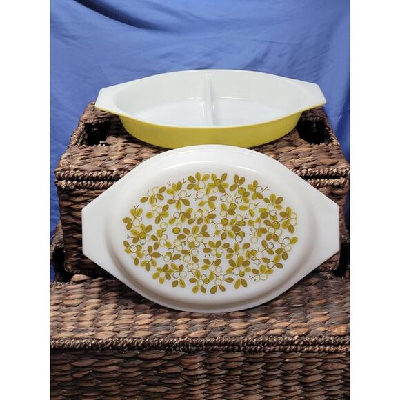 VINTAGE Pyrex VERDE OLIVE GREEN #36 Casserole Dish w/LID 1.5 QT Cinderella - Picture 1 of 9